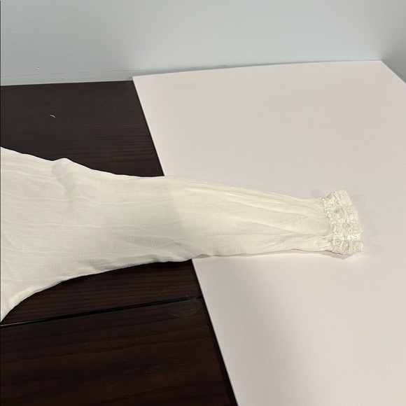 Democracy White Button Front Blouse Size M – Boho Lace Trim Peasant Top - Picture 4 of 8